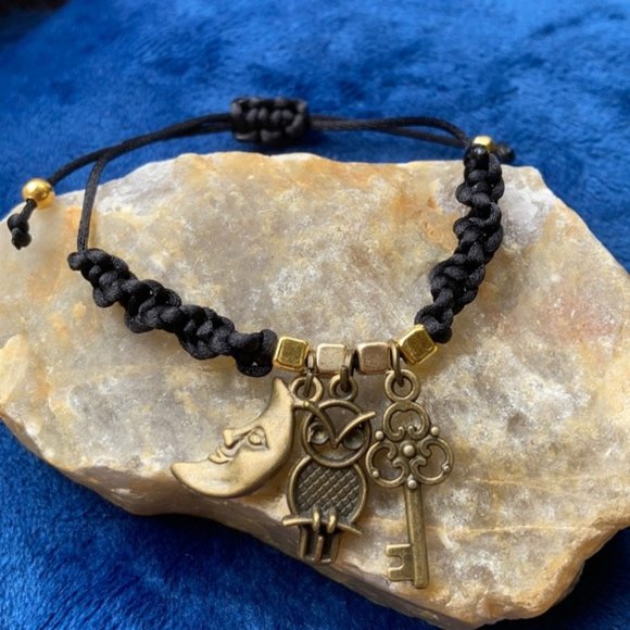 Wicca spiritual inspired braided bracelet - Picture 3 of 15